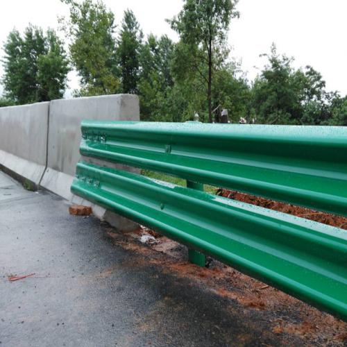 波形护栏 高速护栏 喷塑护栏 镀锌护栏 可定制 品质优